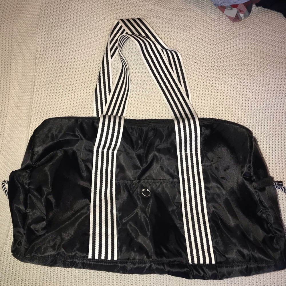 DSW Duffel